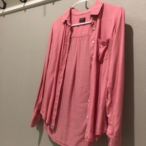 Red Untuckit button up top in small size 4